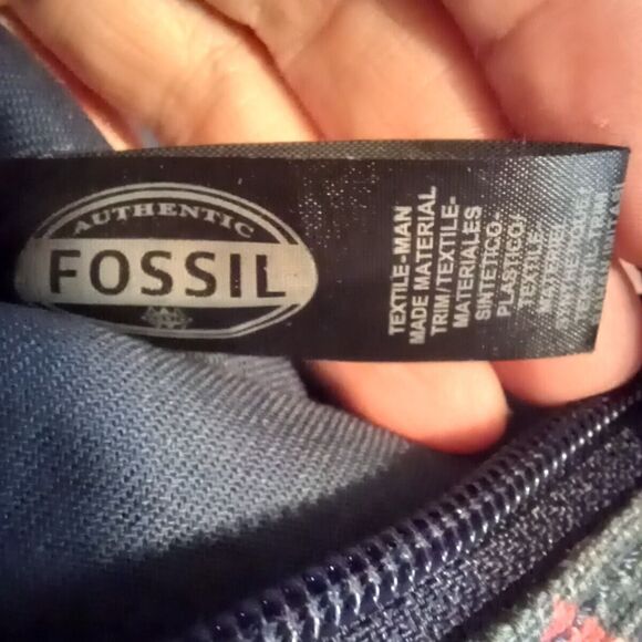 Fossil Blake Abstract Floral Crossbody Purse-Adjustable Strap-Outside Pockets - Picture 8 of 9